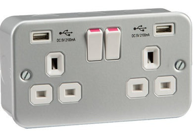 Accessories - 2G Switched Socket With Dual USB Charger (combined)